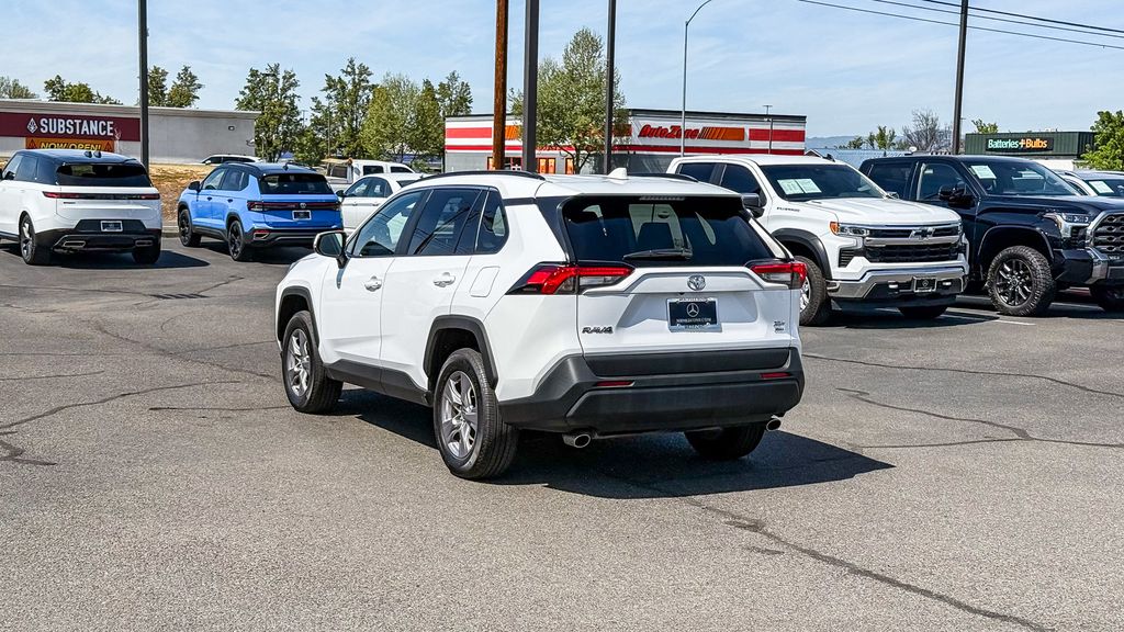 Thumbnail: 2025 Toyota RAV4 - 9