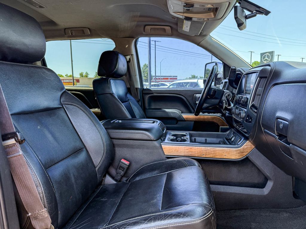Thumbnail: 2015 Chevrolet Silverado 1500 - 16