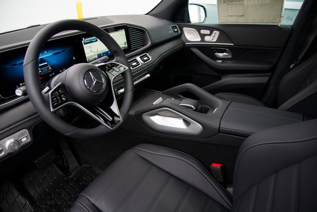 Thumbnail: 2026 Mercedes-Benz GLE - 10