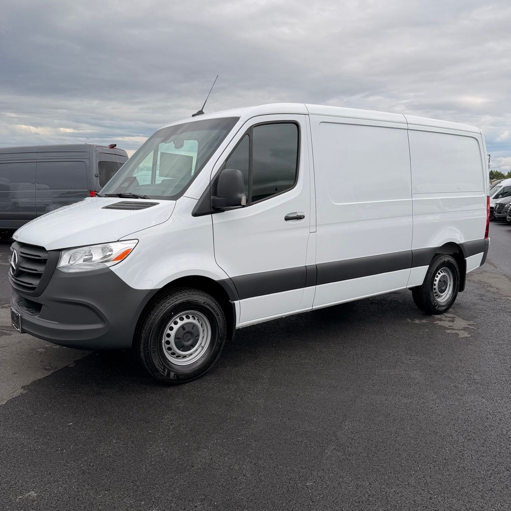 2026 Mercedes-Benz Sprinter 2500 144 WB's photo