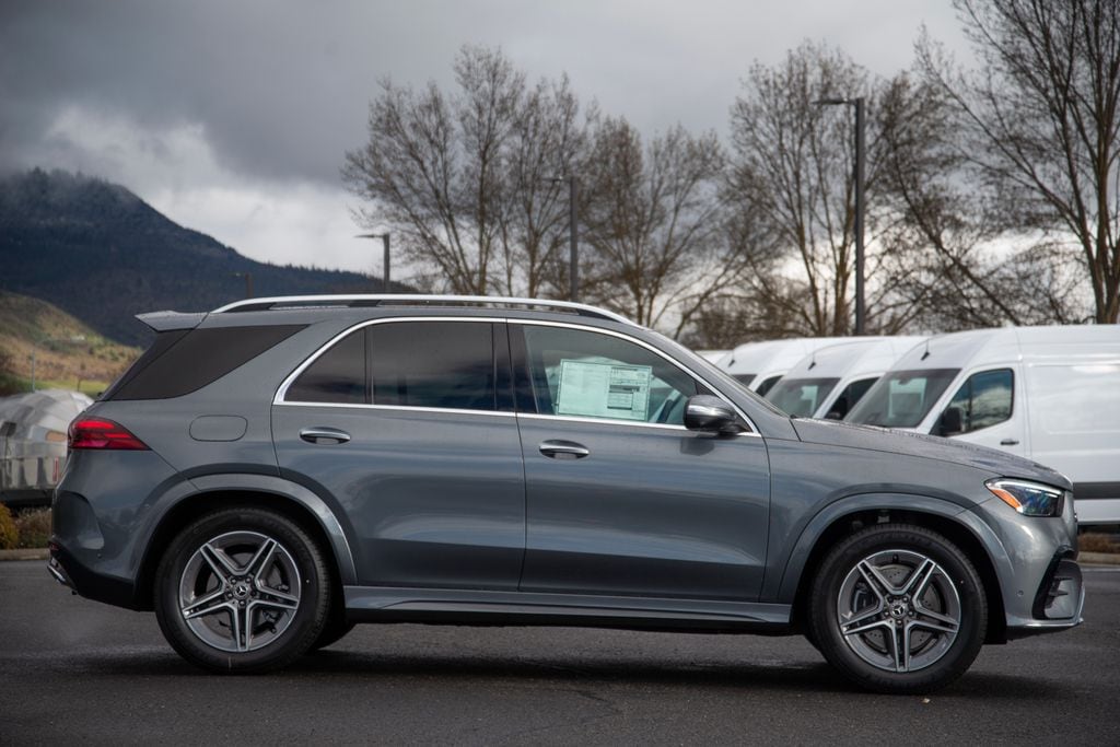 Thumbnail: 2026 Mercedes-Benz GLE - 5