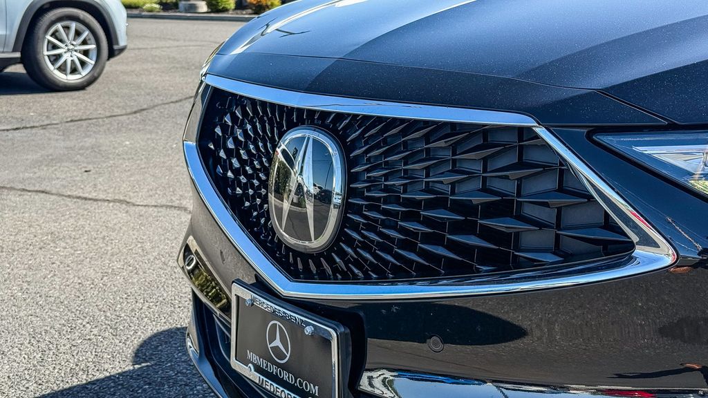 Thumbnail: 2023 Acura MDX - 3
