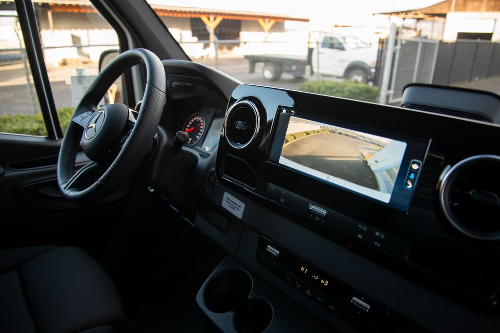 Thumbnail: 2026 Mercedes-Benz Sprinter - 16