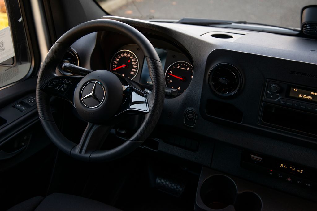 Thumbnail: 2026 Mercedes-Benz Sprinter - 17