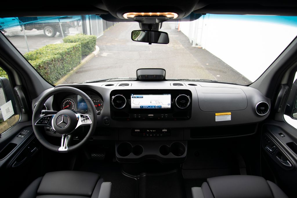 Thumbnail: 2026 Mercedes-Benz Sprinter - 17