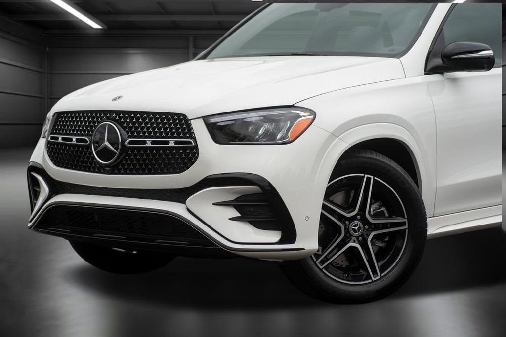 Thumbnail: 2025 Mercedes-Benz GLE - 13