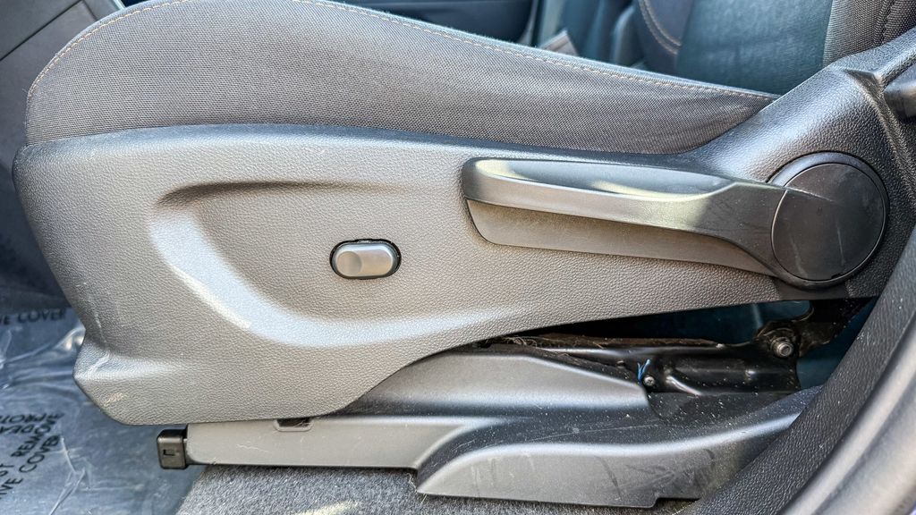 Thumbnail: 2017 Chevrolet Trax - 21