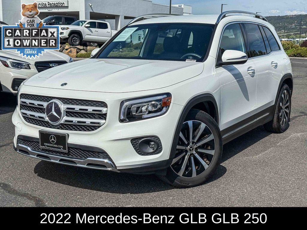 Thumbnail: 2022 Mercedes-Benz GLB - 1