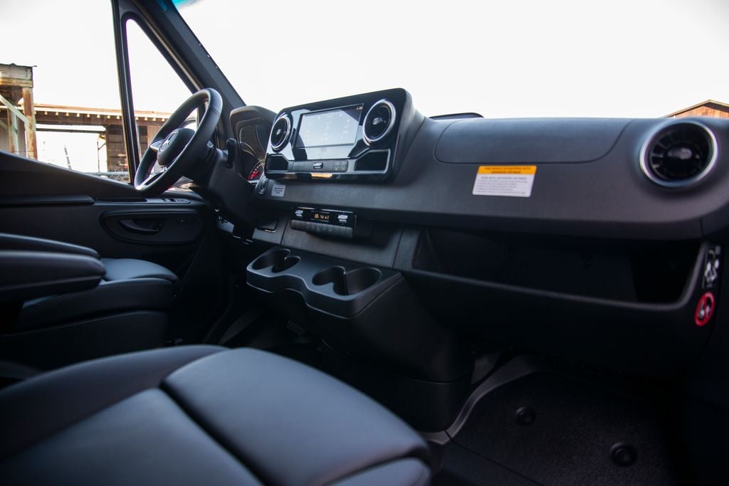 Thumbnail: 2026 Mercedes-Benz Sprinter - 14