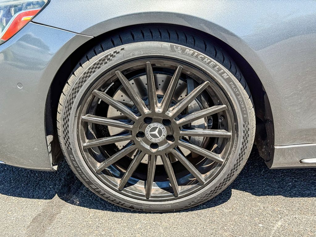 Thumbnail: 2019 Mercedes-Benz S-Class - 10