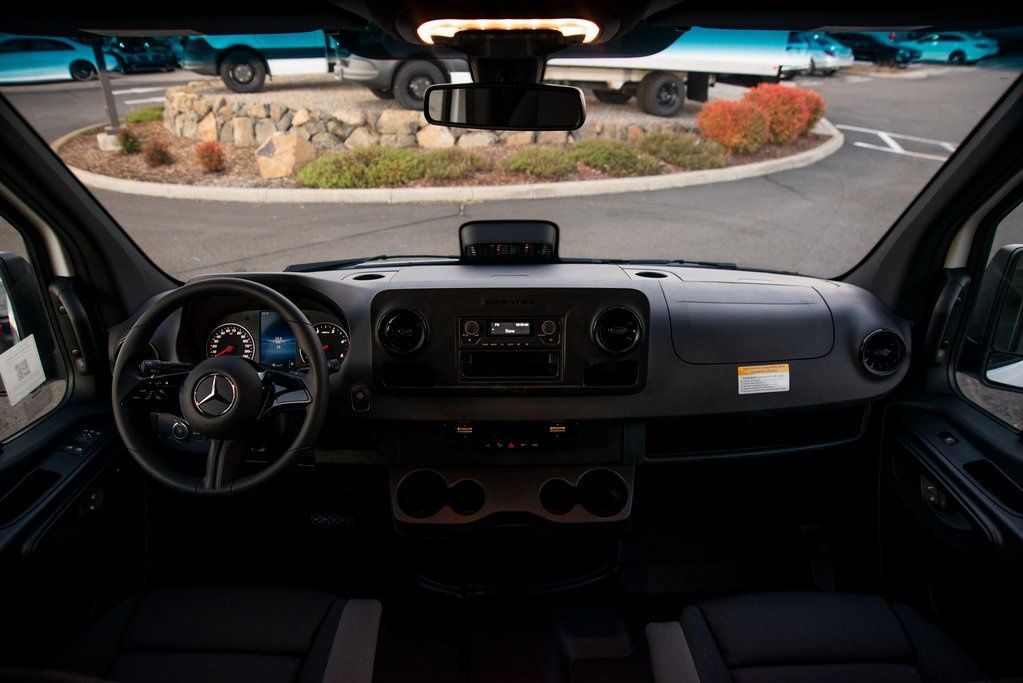 Thumbnail: 2025 Mercedes-Benz Sprinter - 36