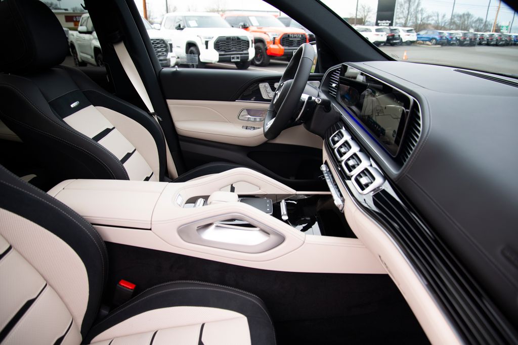 Thumbnail: 2026 Mercedes-Benz GLE - 11
