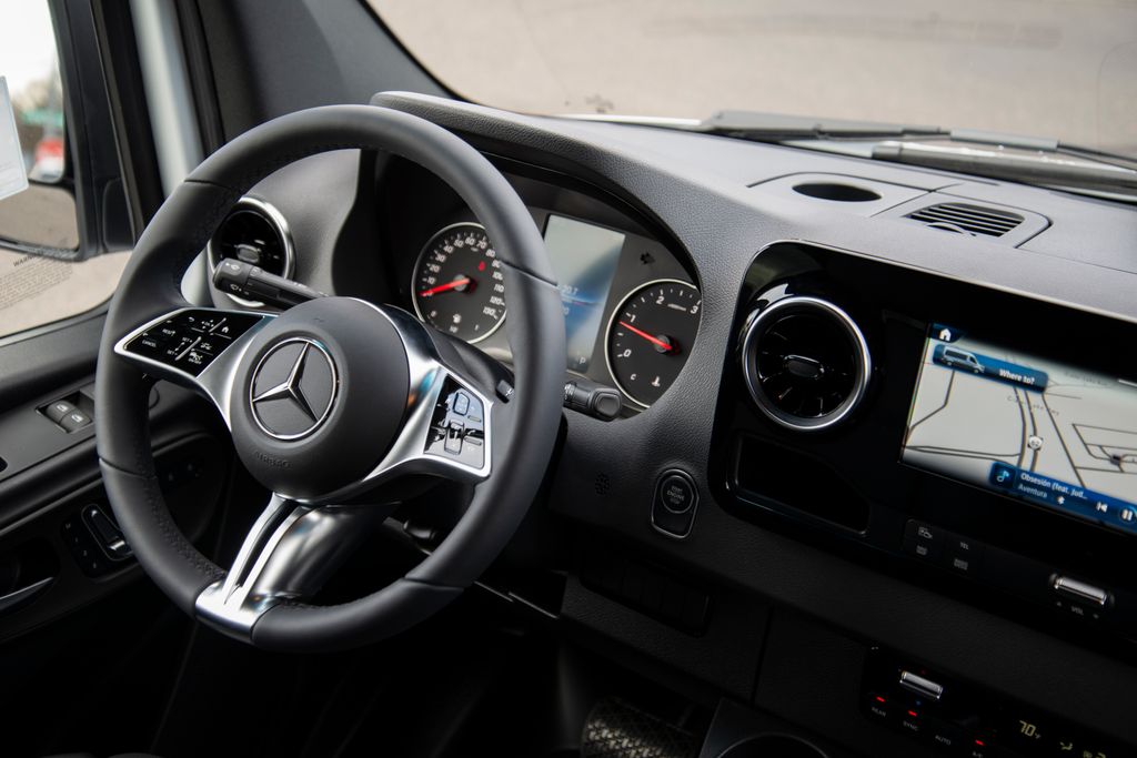 Thumbnail: 2026 Mercedes-Benz Sprinter - 18