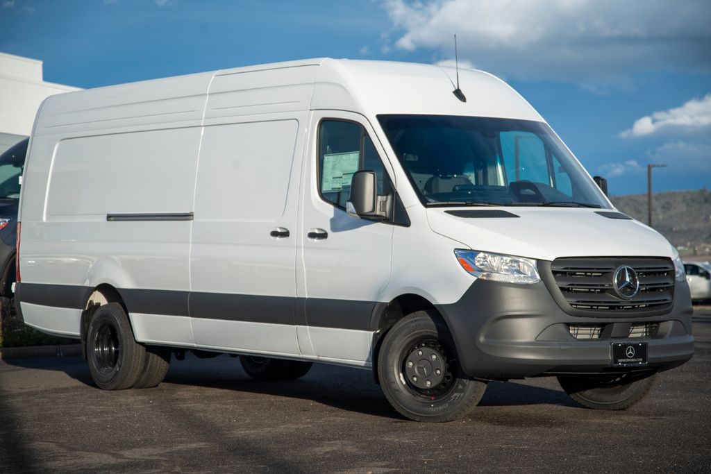 Thumbnail: 2026 Mercedes-Benz Sprinter - 3
