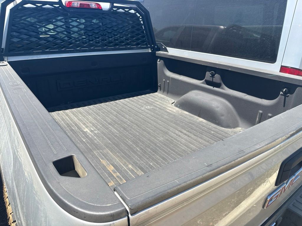 Thumbnail: 2017 GMC Sierra 2500 - 4