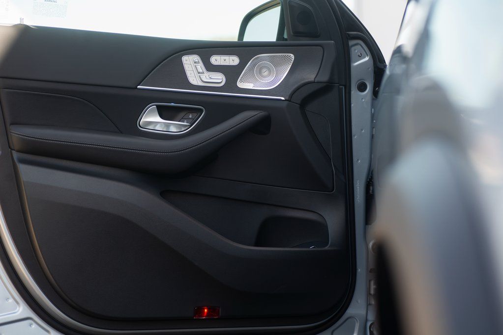 Thumbnail: 2025 Mercedes-Benz GLE - 21