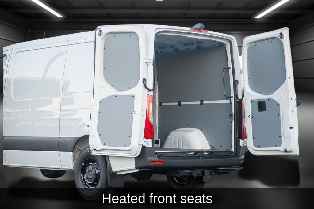 Thumbnail: 2025 Mercedes-Benz Sprinter - 21