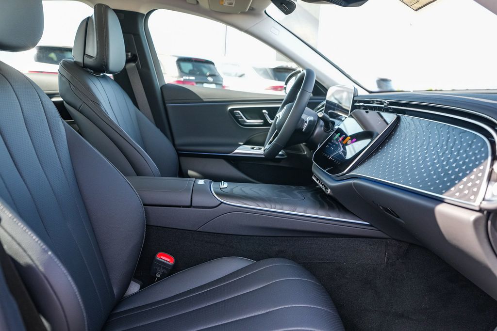 Thumbnail: 2026 Mercedes-Benz E-Class - 18