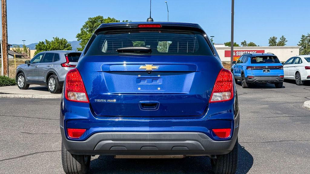 Thumbnail: 2017 Chevrolet Trax - 7