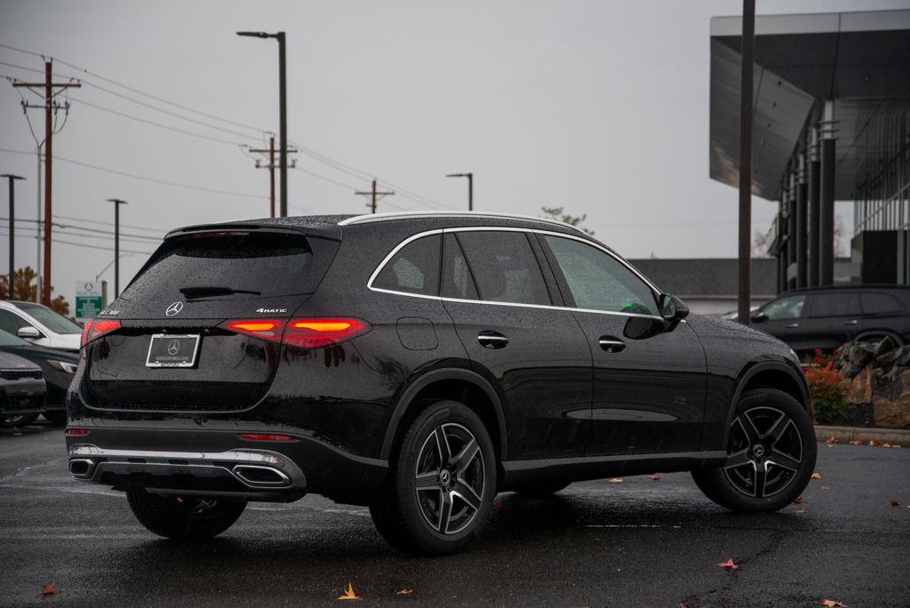 Thumbnail: 2026 Mercedes-Benz GLC - 8