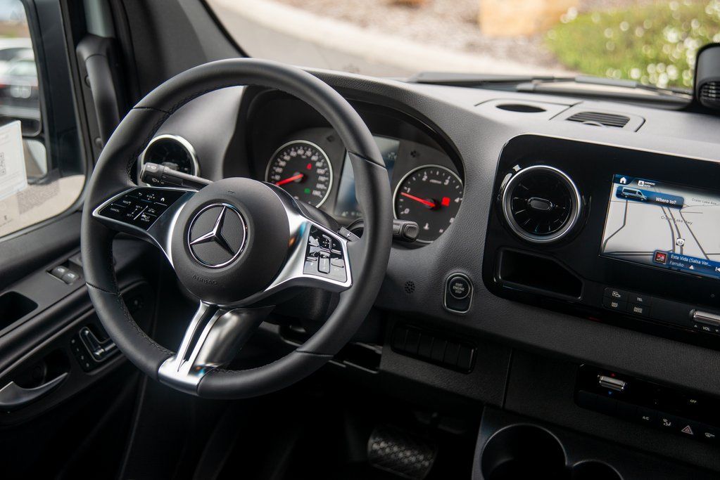 Thumbnail: 2025 Mercedes-Benz Sprinter - 23