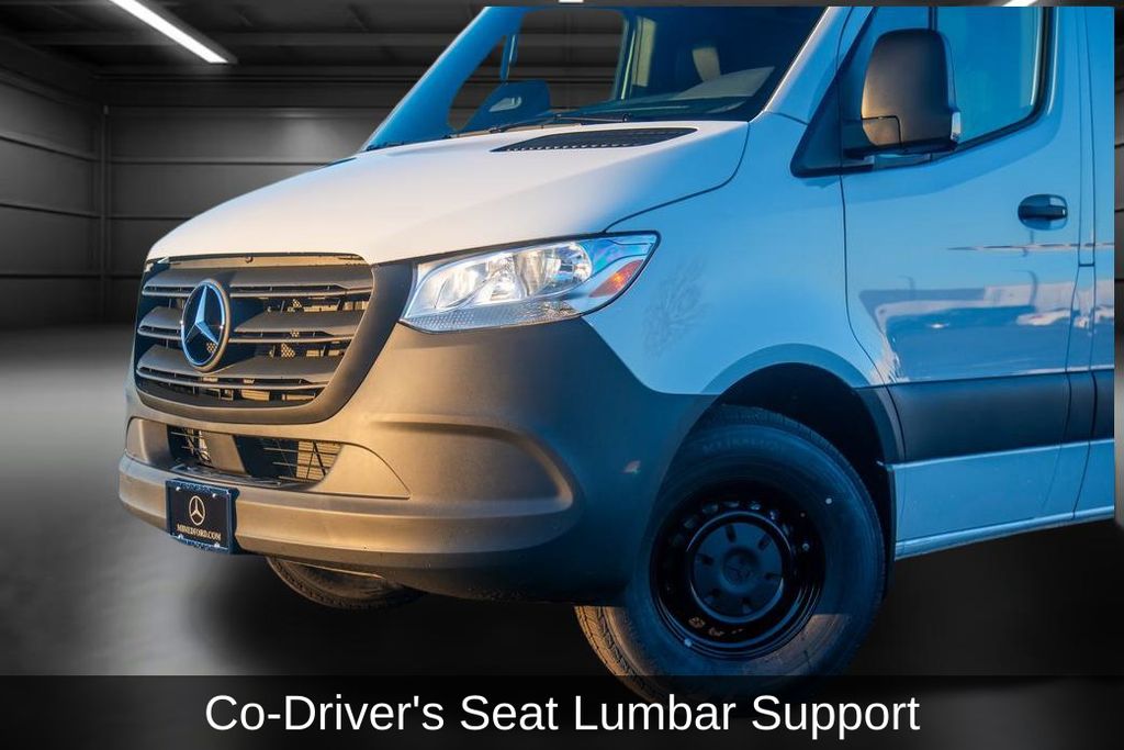 Thumbnail: 2025 Mercedes-Benz Sprinter - 17