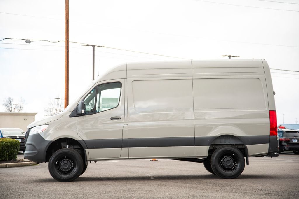 Thumbnail: 2026 Mercedes-Benz Sprinter - 7