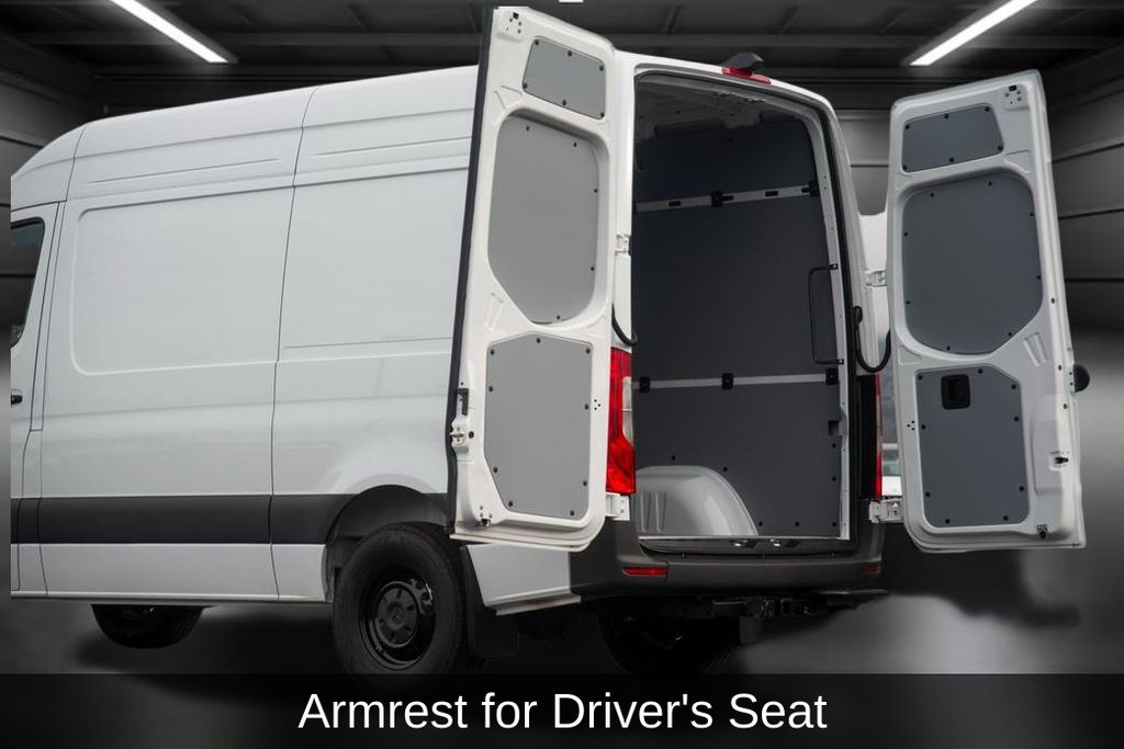 Thumbnail: 2025 Mercedes-Benz Sprinter - 22