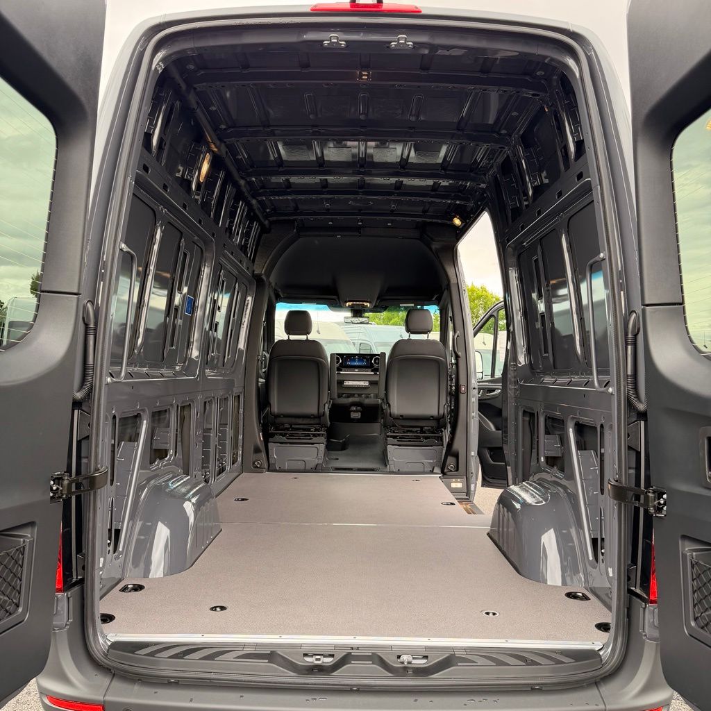 Thumbnail: 2026 Mercedes-Benz Sprinter - 22