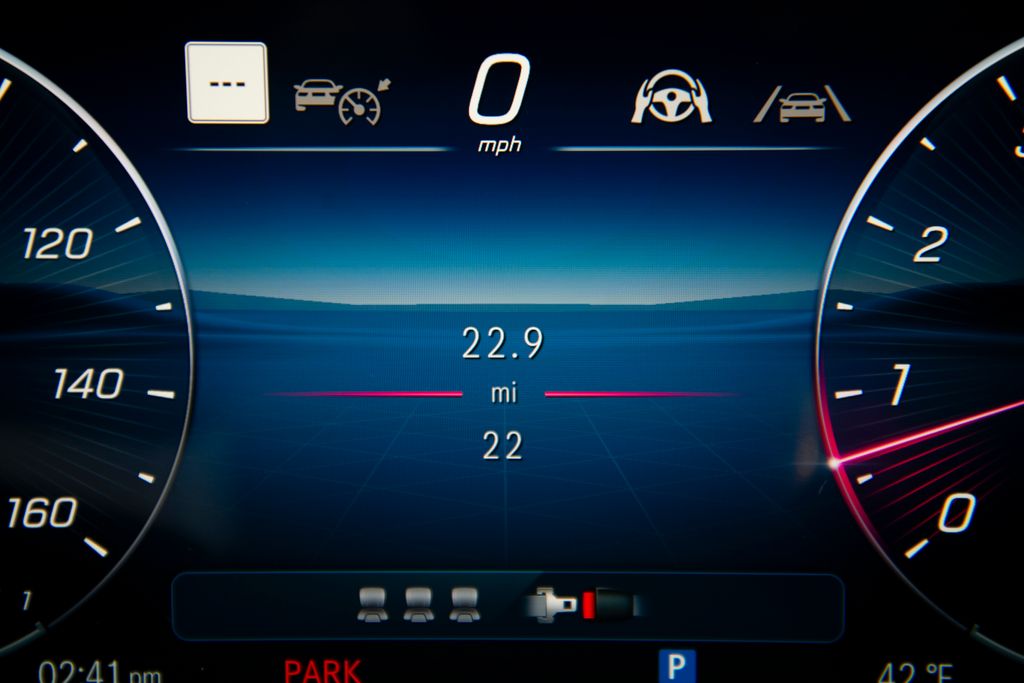 Thumbnail: 2026 Mercedes-Benz GLC - 24