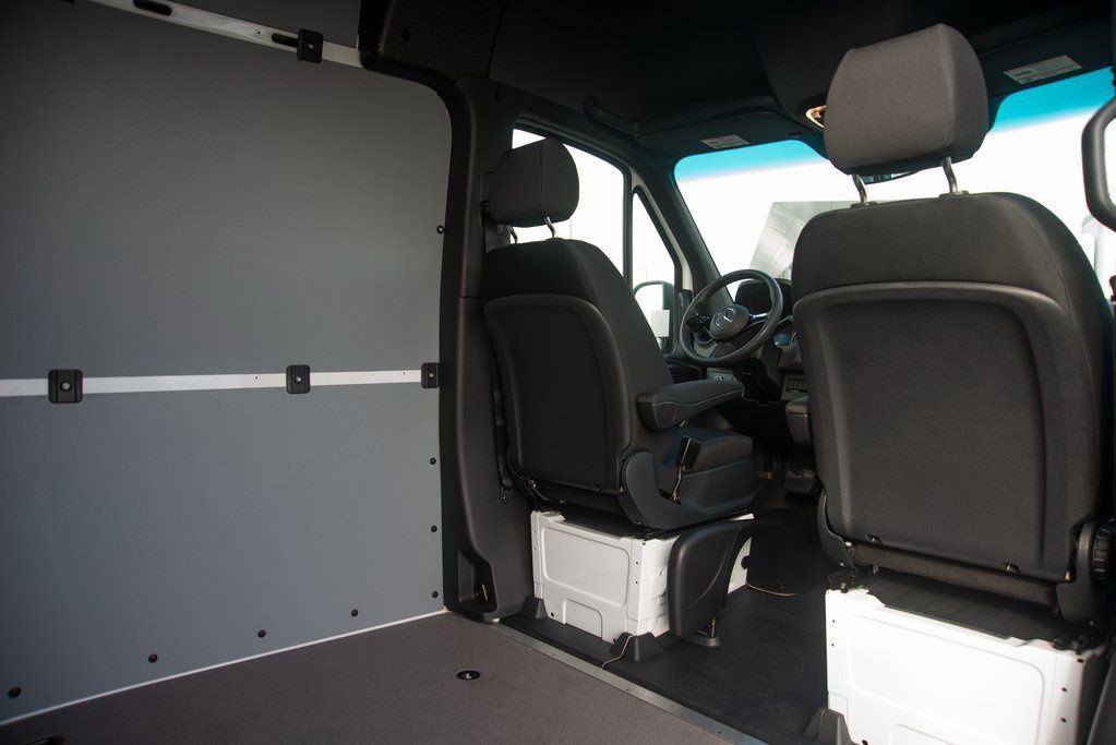 Thumbnail: 2025 Mercedes-Benz Sprinter - 42