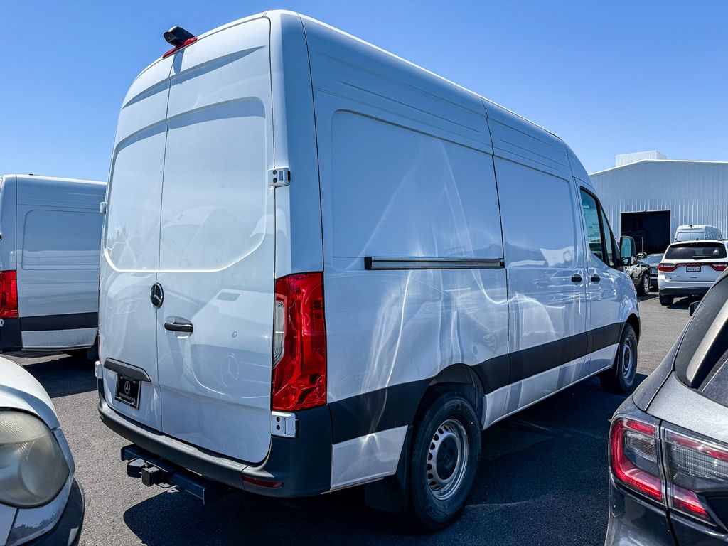 Thumbnail: 2026 Mercedes-Benz Sprinter - 7