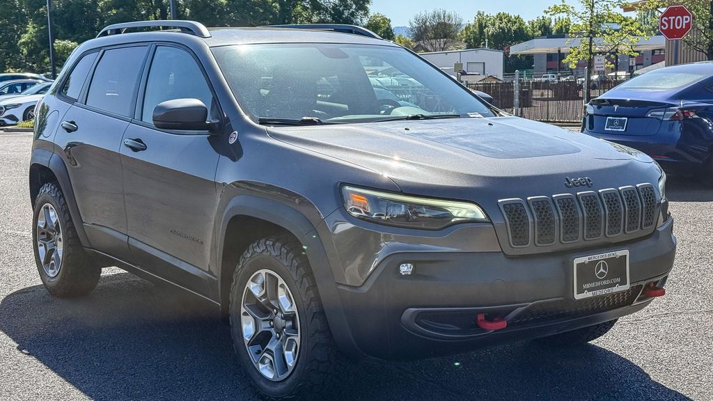 Thumbnail: 2019 Jeep Cherokee - 5