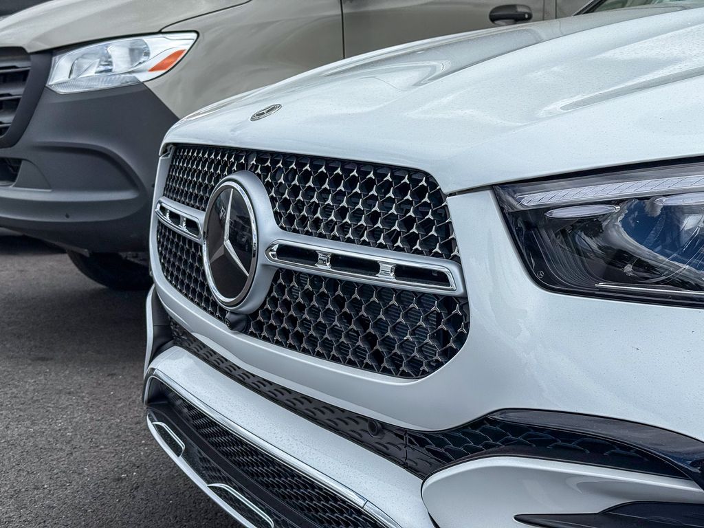Thumbnail: 2026 Mercedes-Benz GLE - 5