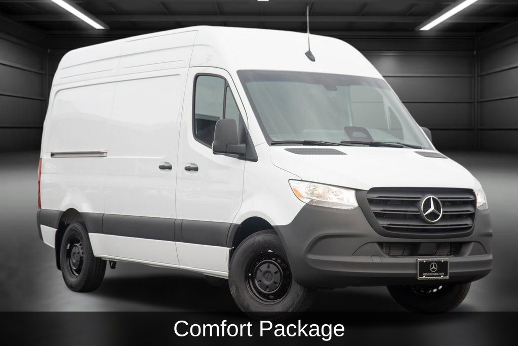 Thumbnail: 2025 Mercedes-Benz Sprinter - 3
