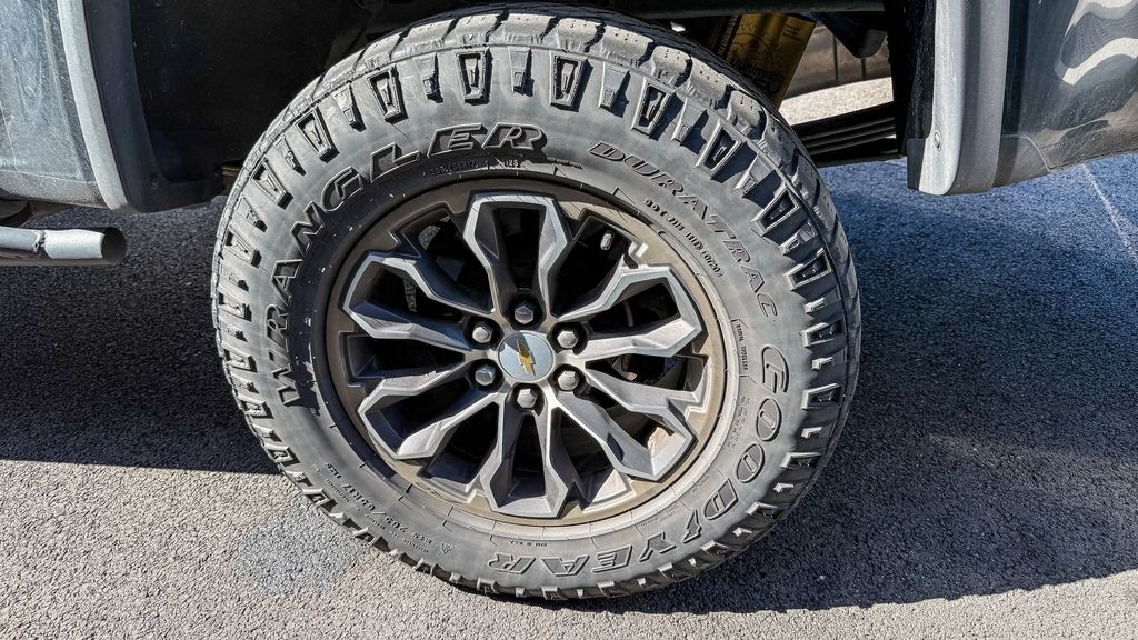Thumbnail: 2020 Chevrolet Colorado - 8