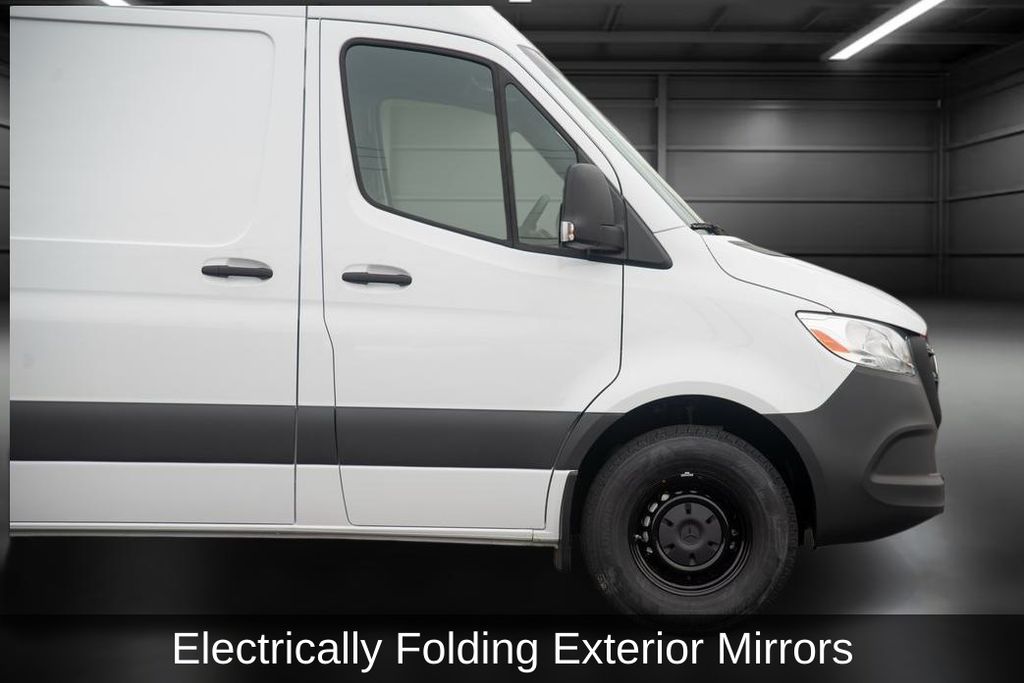 Thumbnail: 2025 Mercedes-Benz Sprinter - 11