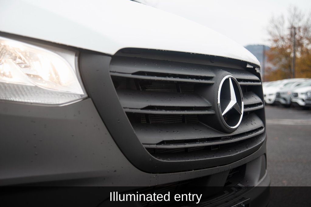 Thumbnail: 2025 Mercedes-Benz Sprinter - 18