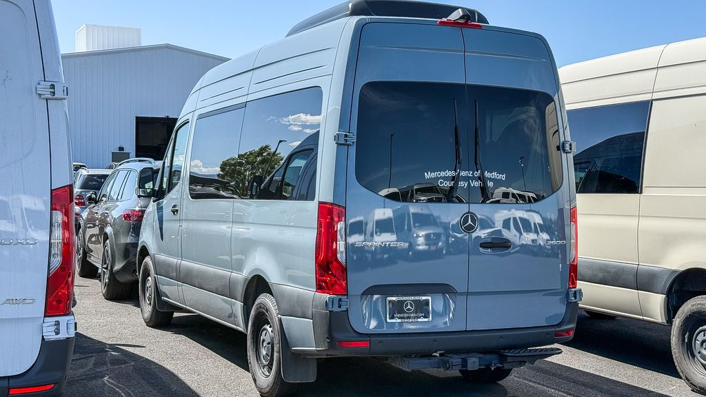 Thumbnail: 2025 Mercedes-Benz Sprinter - 8