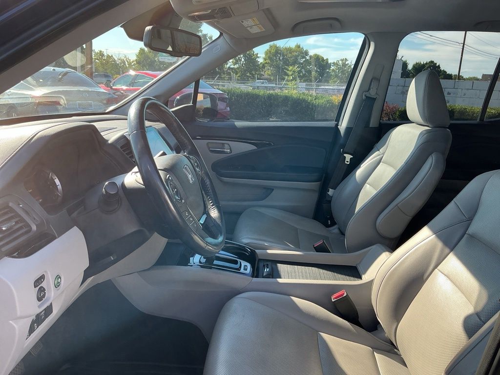 Thumbnail: 2019 Honda Ridgeline - 10