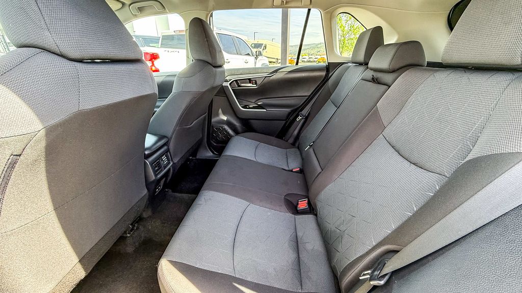 Thumbnail: 2025 Toyota RAV4 - 19