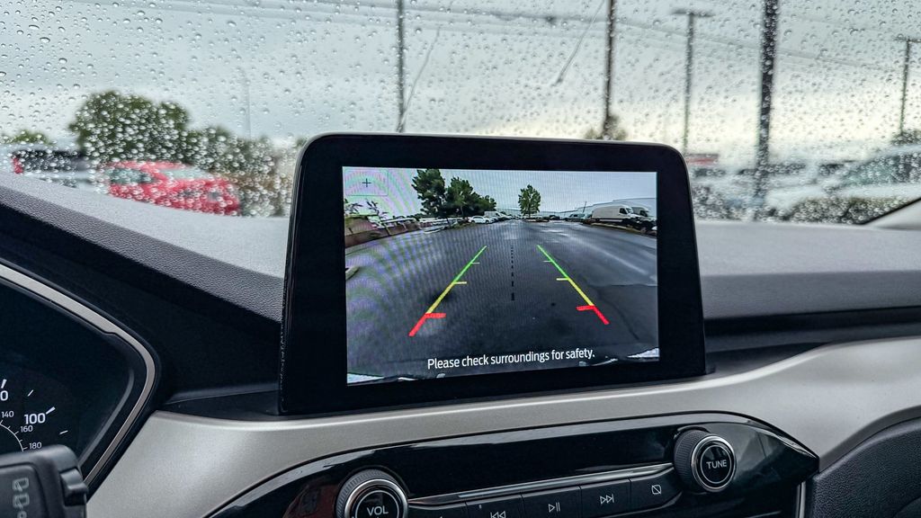 Thumbnail: 2022 Ford Escape - 25