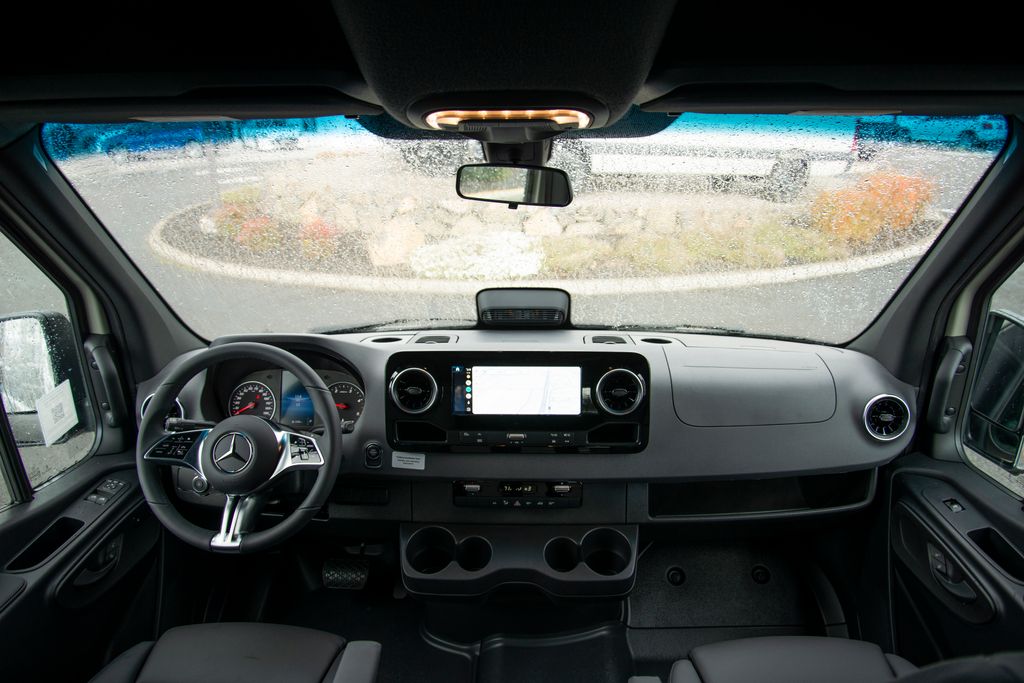 Thumbnail: 2026 Mercedes-Benz Sprinter - 17