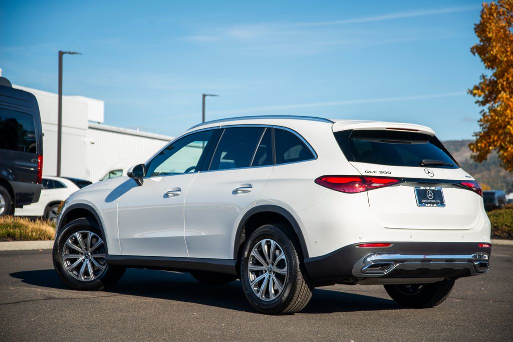Thumbnail: 2026 Mercedes-Benz GLC - 7