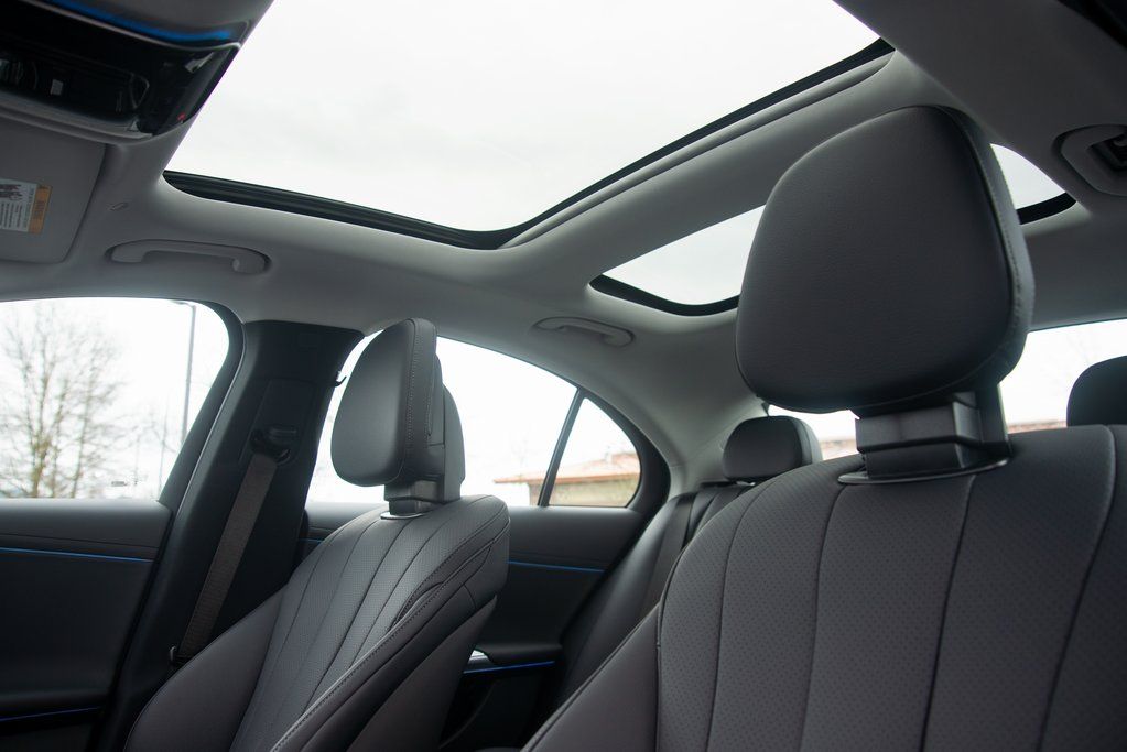 Thumbnail: 2025 Mercedes-Benz E-Class - 26