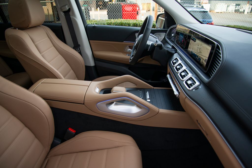 Thumbnail: 2026 Mercedes-Benz GLE - 19