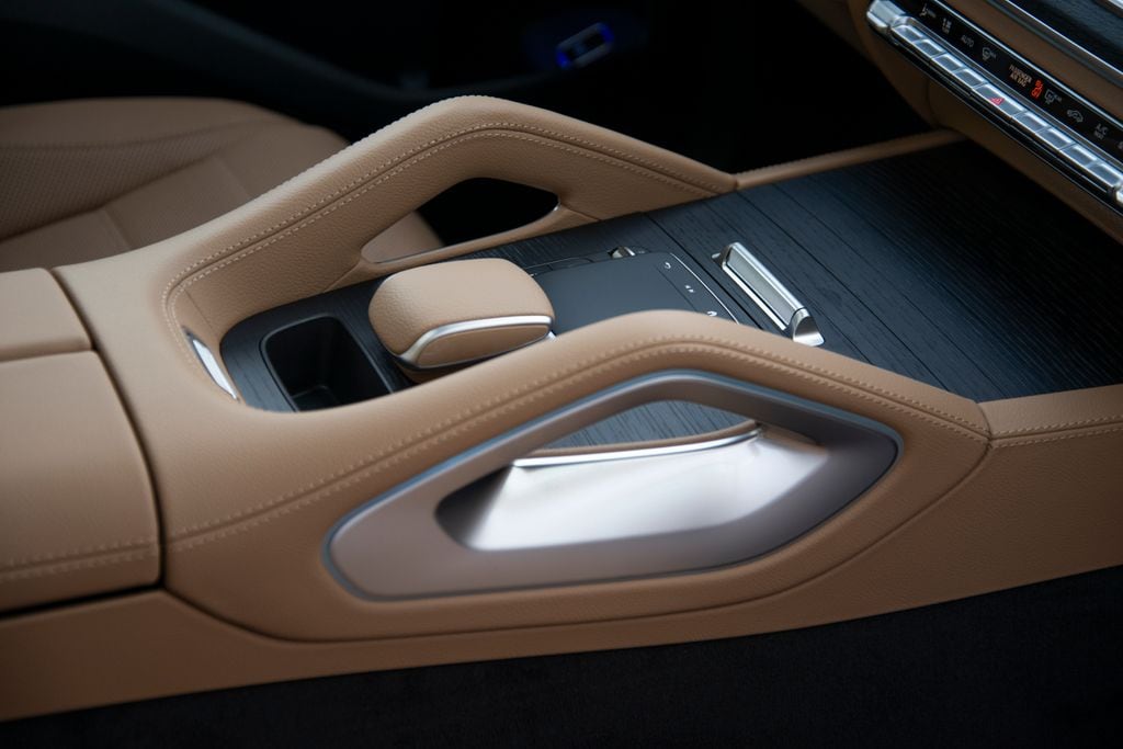 Thumbnail: 2026 Mercedes-Benz GLE - 21