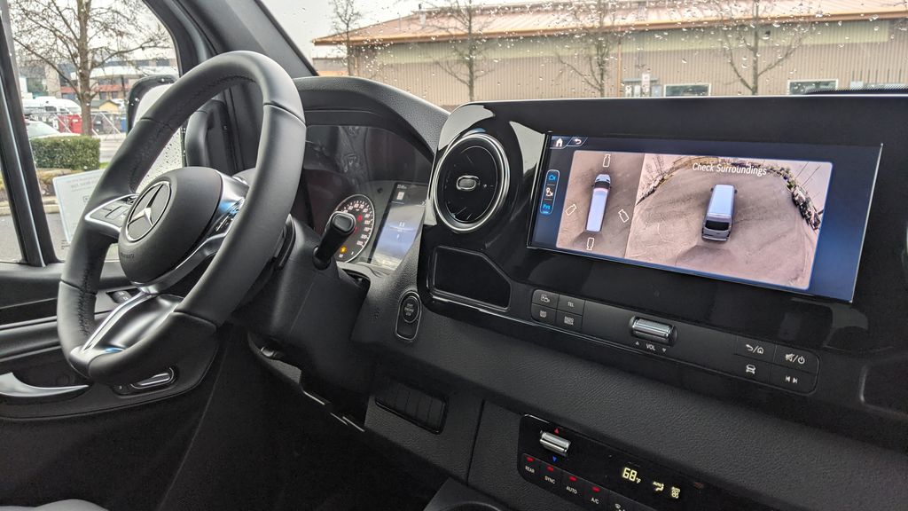 Thumbnail: 2026 Mercedes-Benz Sprinter - 9