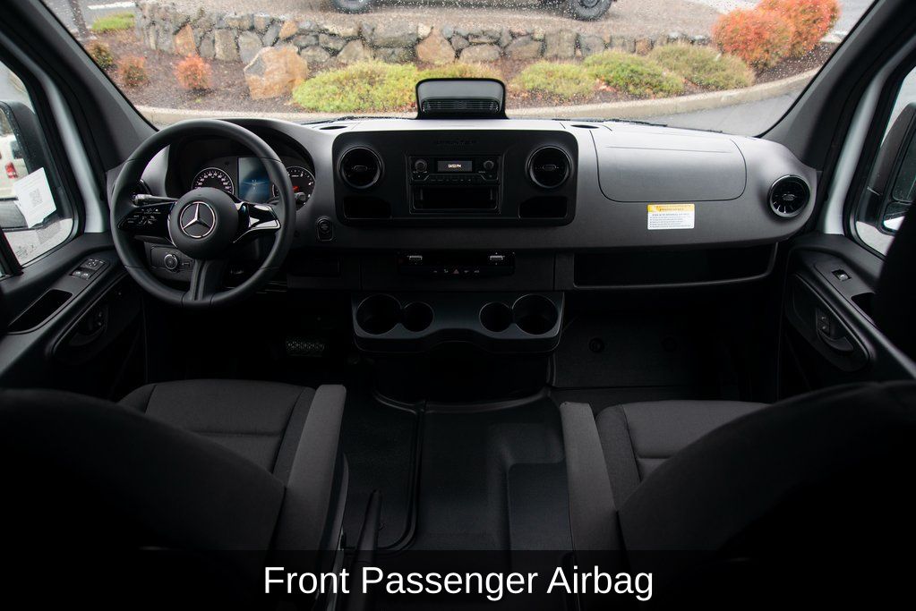 Thumbnail: 2025 Mercedes-Benz Sprinter - 34