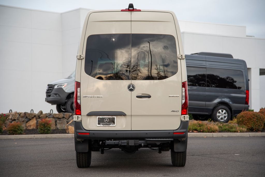 Thumbnail: 2026 Mercedes-Benz Sprinter - 4
